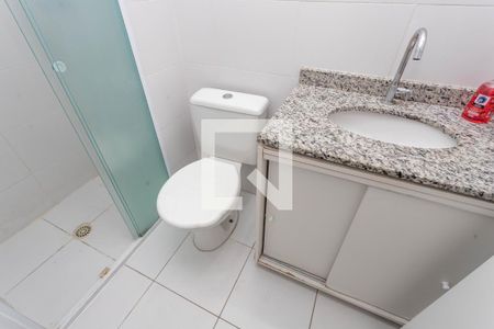 Banheiro  de apartamento para alugar com 3 quartos, 60m² em Taboão, Diadema