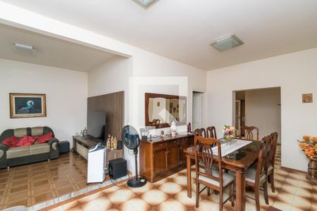 Sala de casa à venda com 4 quartos, 296m² em Olaria, Rio de Janeiro