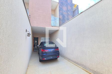 Garagem de casa à venda com 3 quartos, 95m² em Parque São Lucas, São Paulo