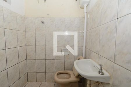 Casa 2 - Banheiro de casa à venda com 4 quartos, 47m² em Vila São Paulo, Contagem