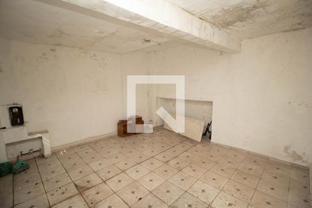Garagem de casa à venda com 2 quartos, 300m² em Jardim Mutinga, São Paulo