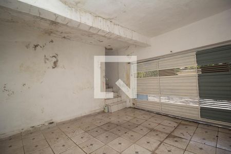 Garagem de casa à venda com 2 quartos, 300m² em Jardim Mutinga, São Paulo