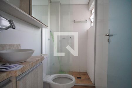 Banheiro de apartamento à venda com 2 quartos, 48m² em Canudos, Novo Hamburgo