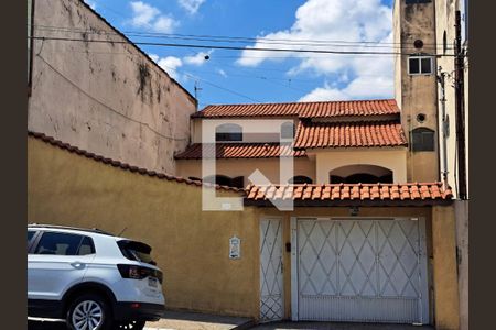 Fachada de casa à venda com 4 quartos, 185m² em Vila Gustavo, São Paulo
