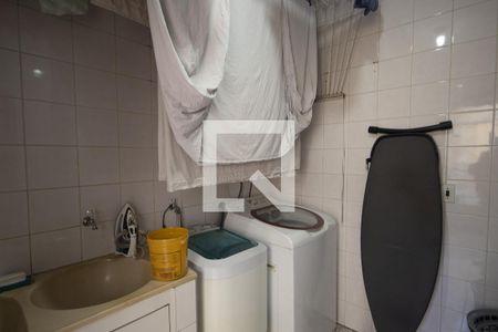Área de Serviço de casa à venda com 4 quartos, 185m² em Vila Gustavo, São Paulo