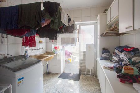 Área de Serviço de casa à venda com 4 quartos, 700m² em Jardim Petropolis, São Paulo