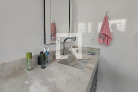 Banheiro da Suíte de casa à venda com 3 quartos, 165m² em Jardim Nova Europa, Campinas