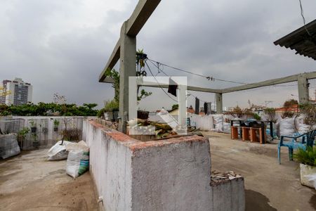 Varanda de casa à venda com 7 quartos, 300m² em Jardim Veronia, São Paulo