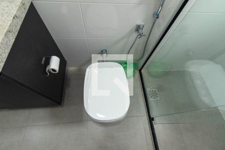Banheiro da Suíte de apartamento para alugar com 2 quartos, 64m² em Água Verde, Curitiba
