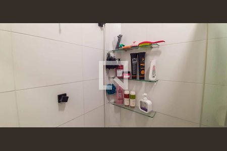 Banheiro de casa à venda com 2 quartos, 66m² em Santa Maria, Osasco