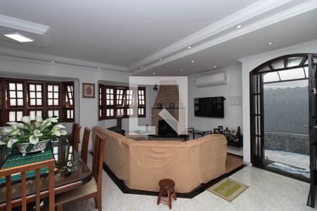 Sala de casa à venda com 4 quartos, 255m² em Vila Maria Alta, São Paulo