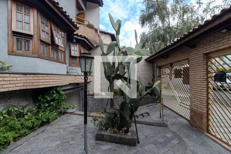 Entrada de casa à venda com 4 quartos, 255m² em Vila Maria Alta, São Paulo