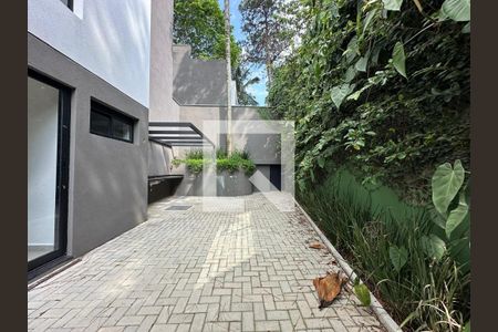 Casa de Condomínio à venda com 3 quartos, 470m² em Jardim Leonor, São Paulo