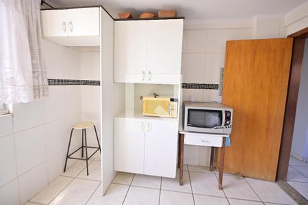 Cozinha de apartamento para alugar com 2 quartos, 70m² em Setor Sudoeste, Goiânia