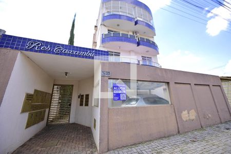 Fachada e Placa de apartamento para alugar com 2 quartos, 70m² em Setor Sudoeste, Goiânia