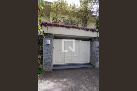 Fachada de casa à venda com 4 quartos, 660m² em Vila Clementino, São Paulo