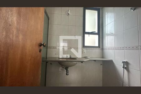 Banheiro Social de apartamento à venda com 3 quartos, 180m² em Gutierrez, Belo Horizonte