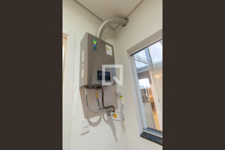 Área de Serviço - Aquecedor  de casa de condomínio à venda com 3 quartos, 180m² em Pinheirinho, Curitiba