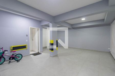 Garagens de casa de condomínio para alugar com 3 quartos, 180m² em Pinheirinho, Curitiba