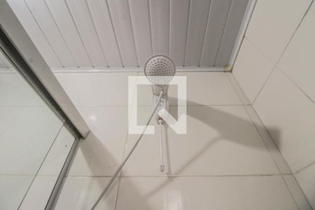 Banheiro de casa à venda com 2 quartos, 78m² em Rubem Berta, Porto Alegre