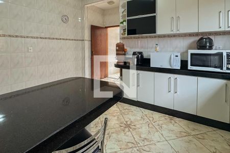 Cozinha de casa à venda com 4 quartos, 210m² em Nova Gameleira, Belo Horizonte