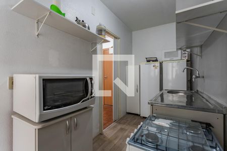 Cozinha de apartamento para alugar com 1 quarto, 44m² em Jardim do Salso, Porto Alegre