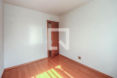 Quarto 1 de apartamento à venda com 3 quartos, 68m² em Jardim Carvalho, Porto Alegre