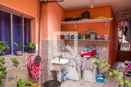 Área de Serviço da Casa 2 de casa à venda com 5 quartos, 180m² em Vila Campestre, São Paulo