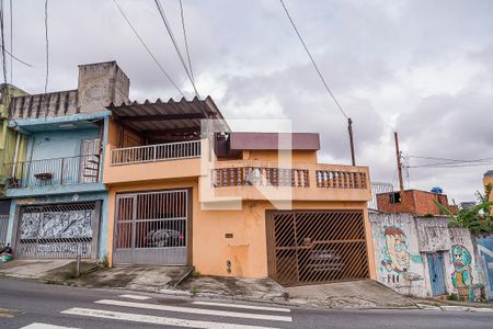 Fachada de casa à venda com 5 quartos, 180m² em Vila Campestre, São Paulo