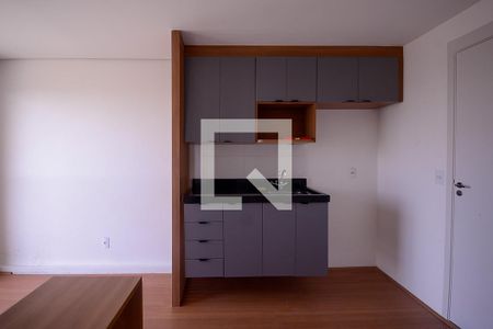 Sala/Cozinha de apartamento à venda com 1 quarto, 29m² em Parque Bristol, São Paulo