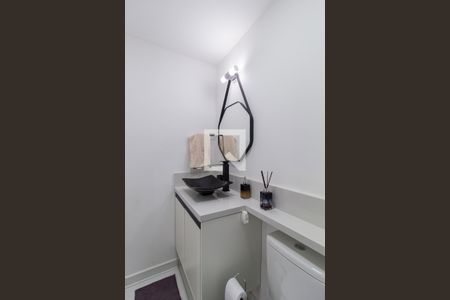 Banheiro de apartamento à venda com 2 quartos, 59m² em Vila Yara, Osasco