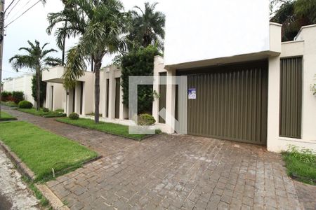 Fachada de casa para alugar com 7 quartos, 600m² em Morada da Colina, Uberlândia