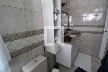 Banheiro do Quarto 1 de casa para alugar com 7 quartos, 600m² em Morada da Colina, Uberlândia