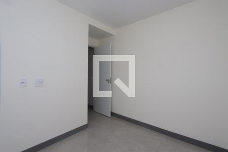Quarto 1 de apartamento à venda com 2 quartos, 34m² em Vila Tolstoi, São Paulo