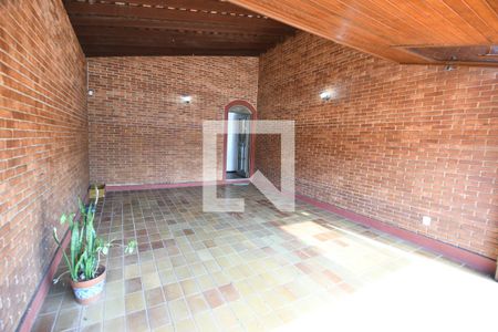 Garagem de casa para alugar com 3 quartos, 177m² em Taquaral, Campinas