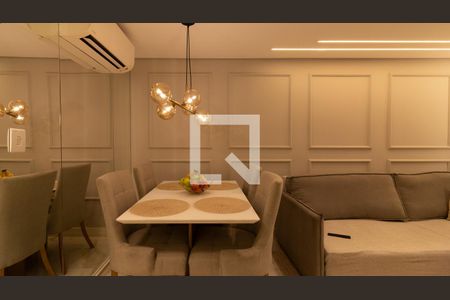 Sala de casa de condomínio à venda com 2 quartos, 82m² em Vila Paranagua, São Paulo