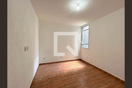 Quarto de casa para alugar com 1 quarto, 55m² em Vila Zat, São Paulo