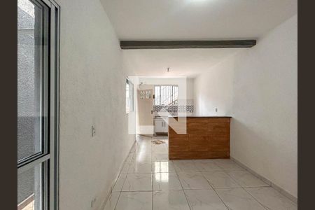 Sala de casa para alugar com 1 quarto, 55m² em Vila Zat, São Paulo