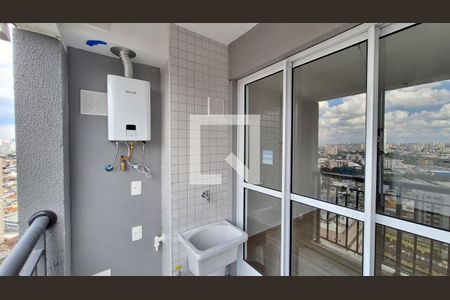 Varanda e área de serviço de apartamento para alugar com 2 quartos, 41m² em Lapa, São Paulo