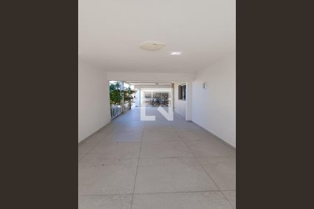 Garagem de casa para alugar com 2 quartos, 700m² em Barreiros, São José