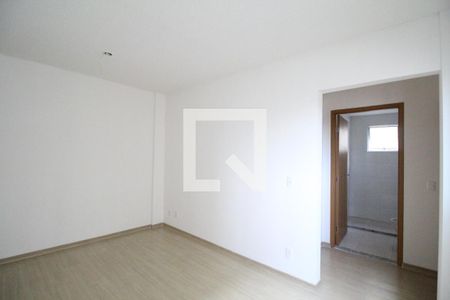 Sala de apartamento para alugar com 2 quartos, 47m² em Taquara, Rio de Janeiro