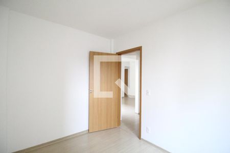 Quarto 1 de apartamento para alugar com 2 quartos, 47m² em Taquara, Rio de Janeiro