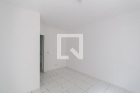 Sala de casa de condomínio à venda com 2 quartos, 70m² em Vila Carmosina, São Paulo