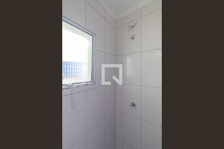 Banheiro de casa de condomínio à venda com 2 quartos, 70m² em Vila Carmosina, São Paulo