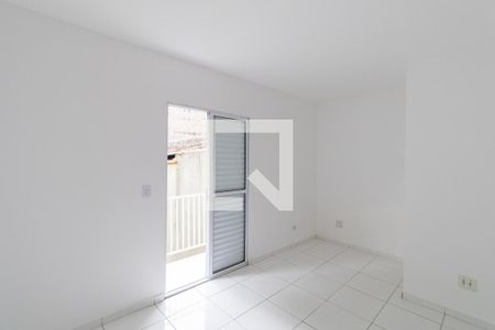 Quarto 1 de casa de condomínio à venda com 2 quartos, 70m² em Vila Carmosina, São Paulo