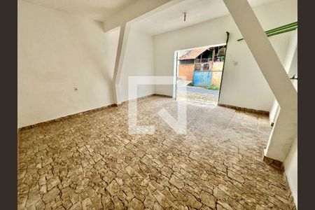 Garagem de casa para alugar com 2 quartos, 80m² em Lagoa, Belo Horizonte