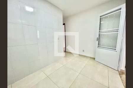Cozinha de casa para alugar com 2 quartos, 80m² em Lagoa, Belo Horizonte