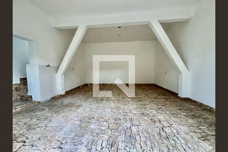 Garagem de casa para alugar com 2 quartos, 80m² em Lagoa, Belo Horizonte