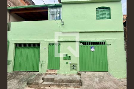 Fachada de casa para alugar com 2 quartos, 80m² em Lagoa, Belo Horizonte