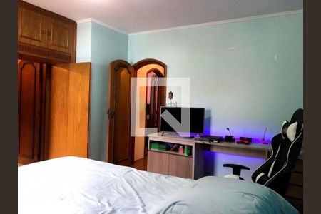 Casa à venda com 3 quartos, 241m² em Vila Canero, São Paulo